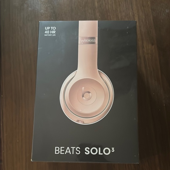 Beats by Dre Solo3 Wireless Headphones - Rose Gold